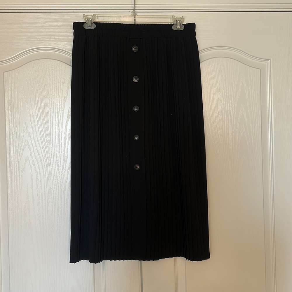 I. N. Studio Pleated Midi Skirt - Size L